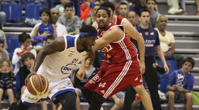 ג&acute;וש סלבי מול טיווין מקי (איתי כהן)