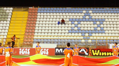 אצטדיון הברפלד מבפנים (יניב גונן) אצטדיון הברפלד מבפנים (יניב גונן)