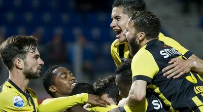 שחקני ויטסה חוגגים ניצחון חשוב