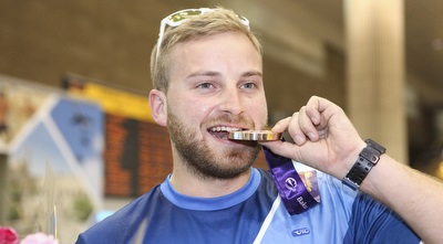 סרגיי ריכטר נגס גם הוא (איתי כהן)