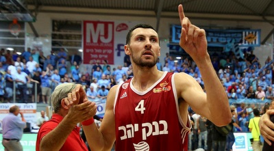 טוני גפני. מאמין בקהל של הקבוצה (רדאד ג´בארה)