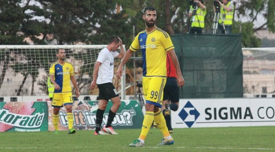 עדן בן בסט. יתגבר על ההדחה? (האתר הרשמי של מכבי ת&qout;א)