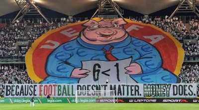 אוהדי לגיה ורשה. קהל חם אוהדי לגיה ורשה. קהל חם