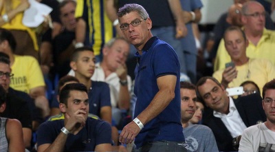 מיץ&acute; גולדהאר. חשב לארח את המשחקים בר&qout;ג (רדאד ג&acute;בארה)