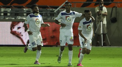 שחקני עכו חוגגים (איתי כהן)