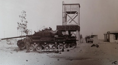 הטנק שנפגע במהלך הלחימה (ארכיון פרטי) 