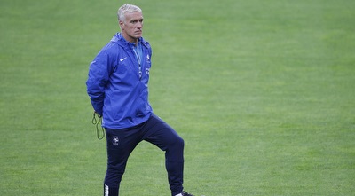 דידייה דשאן באימון נבחרת צרפת (רויטרס)