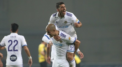 דור מיכה וטל בן חיים. פרחו תחת המאמן ההולנדי (רדאד ג&acute;בארה)