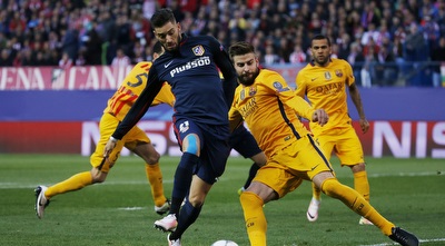 פיקה מול קראסקו. ההגנה השנייה בטיבה בליגה (רויטרס)