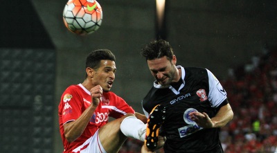 יובל אבידור נוגח מול מתן אוחיון (איתי כהן) יובל אבידור נוגח מול מתן אוחיון (איתי כהן)