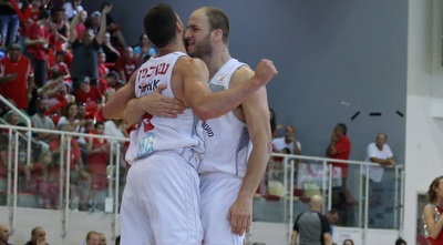 רביב פיטשון וחואקין שוכמן בטירוף (עמית מצפה)