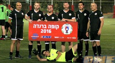 שמעוני פינקלשטיין (משה חרמון)