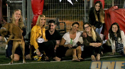 חגיגה ביציעים (משה חרמון)