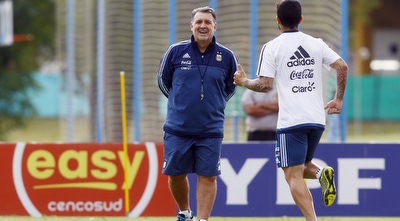 טאטה מרטינו. לא חסך במחמאות לכוכב שלו (רויטרס)