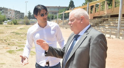 דודו אוואט וראש העיר רונן פלוט (ישראל פרץ)