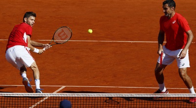 ננאד זימוניץ&acute; ופיליפ קראזינוביץ&acute;. הפסד מאכזב (רויטרס)