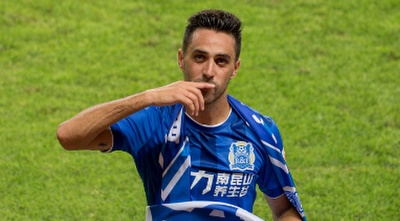 זהבי. נהנה מכל רגע בסין