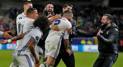 שחקני ריאל בטירוף אחרי השער של קרבחאל שחקני ריאל בטירוף אחרי השער של קרבחאל