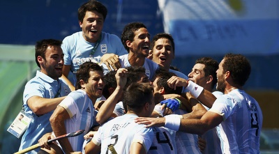 שחקני ארגנטינה חוגגים (רויטרס)