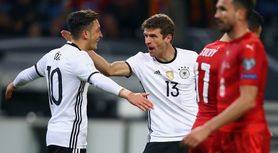 מולר ואוזיל חוגגים 