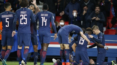 שחקני פ.ס.ז&acute; חוגגים (רויטרס)