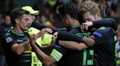 שחקני בורוסיה מנשנגלדבאך חוגגים (רויטרס)