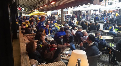 אוהדי מכבי תל אביב מתכוננים למשחק בהולנד 