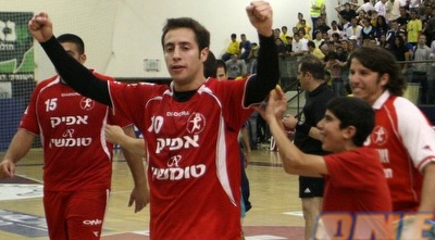 גיל יעקב. איך יקבלו האוהדים את ההעברה?