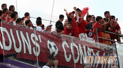 אוהדי הפועל ר&qout;ג (ONE)