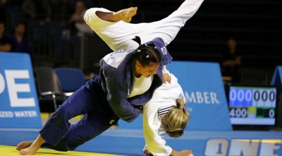 אליס שלזינגר (ONE)