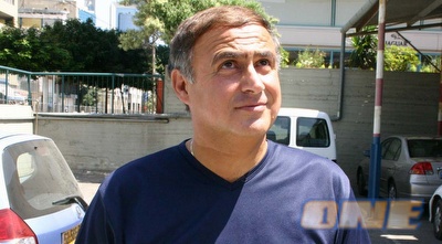 איזיקוביץ´. &qout;גאה מחנך לערכים ומגדל דורות של כדורגלנים&qout;