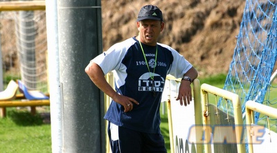 ניר קלינגר בתקופה שלו במכבי ת&qout;א.