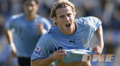 דייגו פורלאן חוגג. יטיל פחד על הצרפתים (רויטרס)