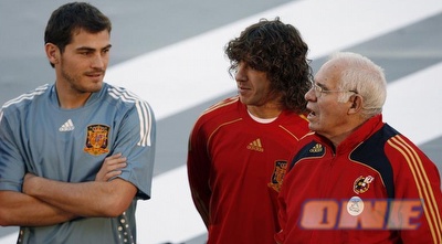 קסיאס, פויול ואראגונס (ONE)