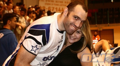 יעקוסי. ישחק בלב השרון (גבע תלם)