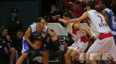 טפירו מול הפועל ירושלים. יחזור לקדנציה שלישית בקבוצה? (גיא בן זיו) טפירו מול הפועל ירושלים. יחזור לקדנציה שלישית בקבוצה? (גיא בן זיו)