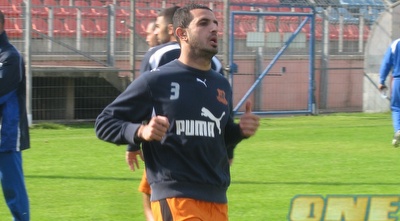 אבו-סיאם. אחרי הופעות בליגת האלופות, ירד לליגה הלאומית אבו-סיאם. אחרי הופעות בליגת האלופות, ירד לליגה הלאומית