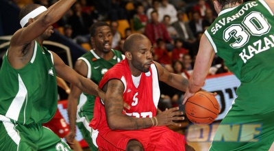 ראמל קארי. 26 נקודות שלו לא עזרו למריופול