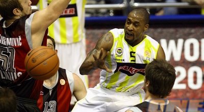 וויל סולומון. (טומי לי)