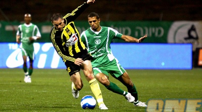 מיכאל זנדברג במדי בית&qout;ר. עוד משחק מול האקסית (ניר בוקסנבאום)