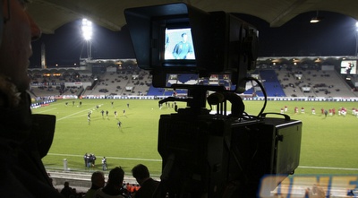 כמה יעלה לאוהד הספורט לצפות במשחקים? רויטרס)