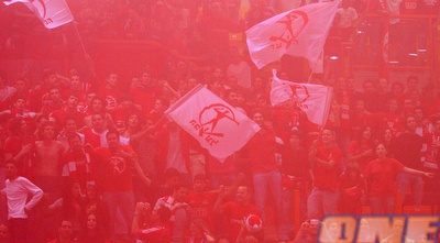 אוהדי הפועל ת&qout;א. יצבעו גם את היכל ´נוקיה´ (תומר גבאי) אוהדי הפועל ת&qout;א. יצבעו גם את היכל ´נוקיה´ (תומר גבאי)