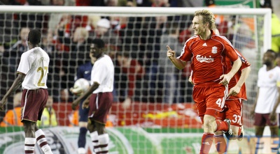 הופיה בליברפול. העביר את רוב הקריירה באנפילד