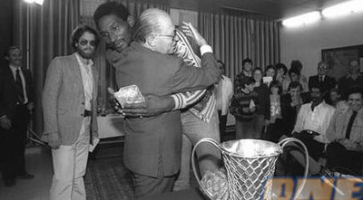 בגין עם ארל וויליאמס (MobileONE)