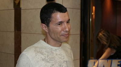 אלי טביב. בן עמי: 