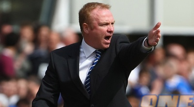 אלכס מקליש. התייעץ עם גרגורי לגבי ורמוט ושכטר (רויטרס) אלכס מקליש. התייעץ עם גרגורי לגבי ורמוט ושכטר (רויטרס)