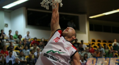 גילי מוסינזון מטביע (עדי בן ברון)