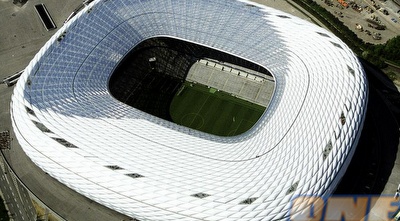 אליאנץ ארינה. ב-15 בספטמבר, באיירן מינכן מול רומא (רויטרס) אליאנץ ארינה. ב-15 בספטמבר, באיירן מינכן מול רומא (רויטרס)