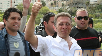 גיא עזורי וארקדי גאידמק בחגיגות אליפות הנוער