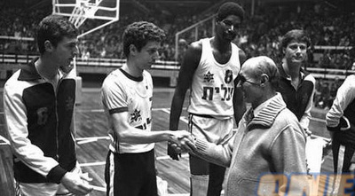 אולסי פרי (ONE)